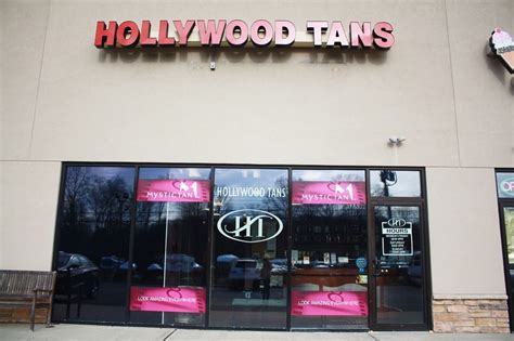 tanning salon franchise cost.